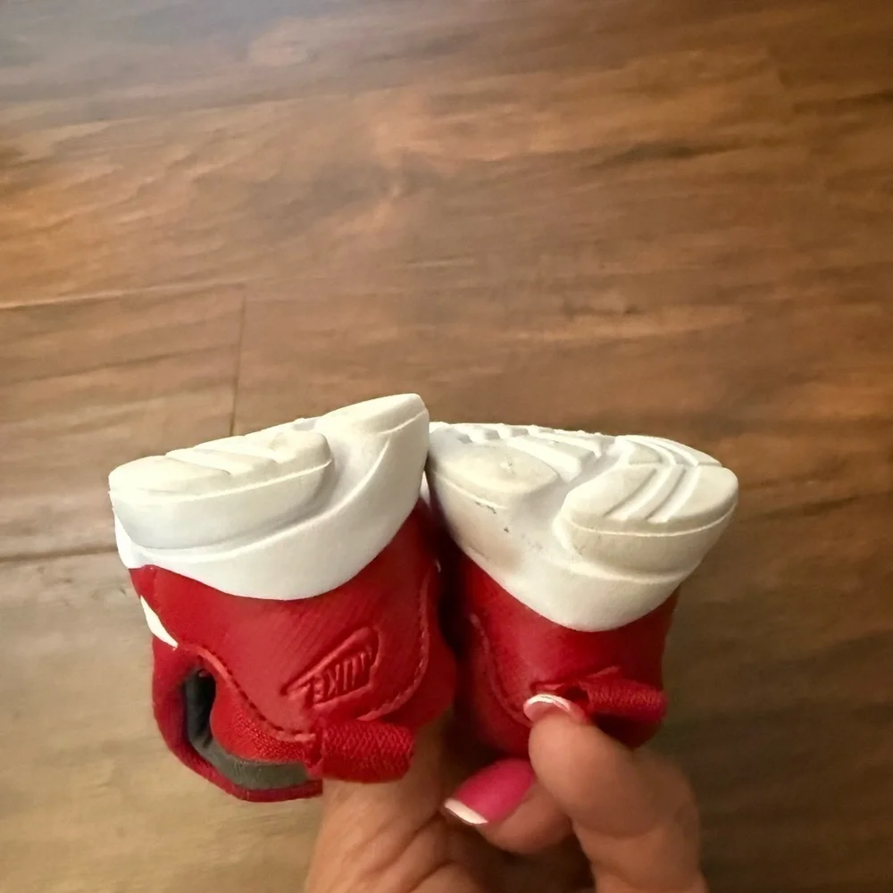 Nike Presto Fly Baby & Toddler Red and White Sneakers-Size 5C